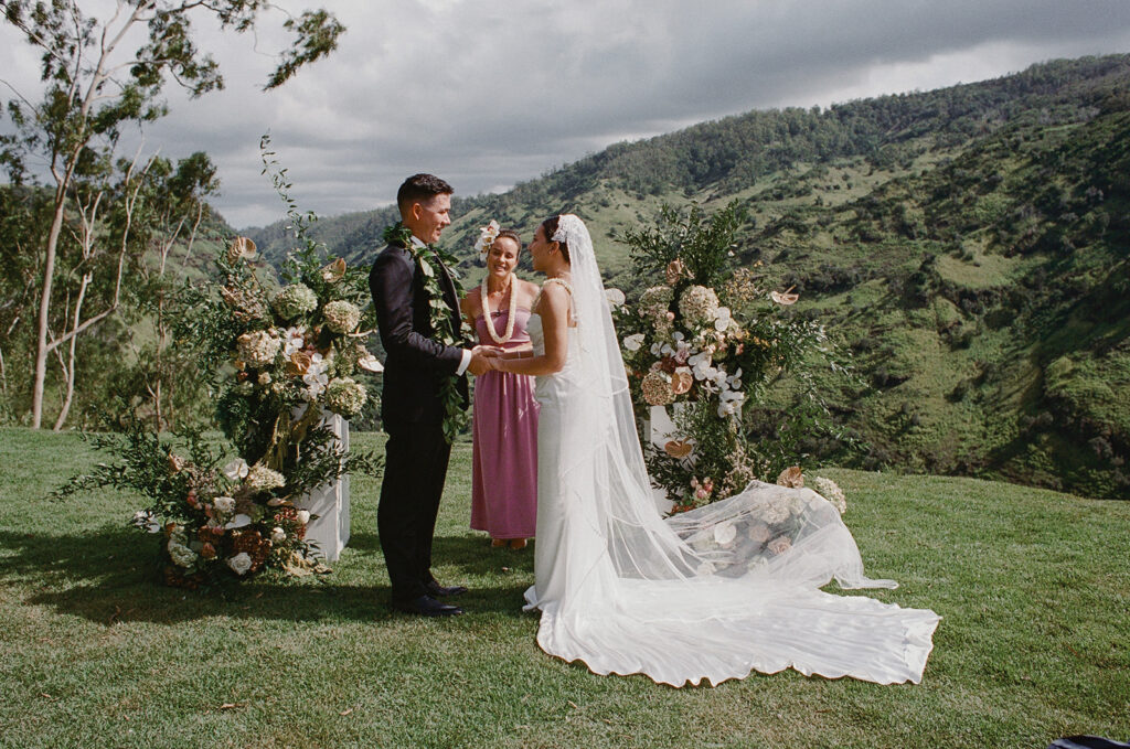 Hawaiian wedding ceremony overlooking a valley